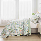 WannaToo Quilt Collection Microfiber Floral Bedding Set Green and White Quilt, King Size (3 Count)