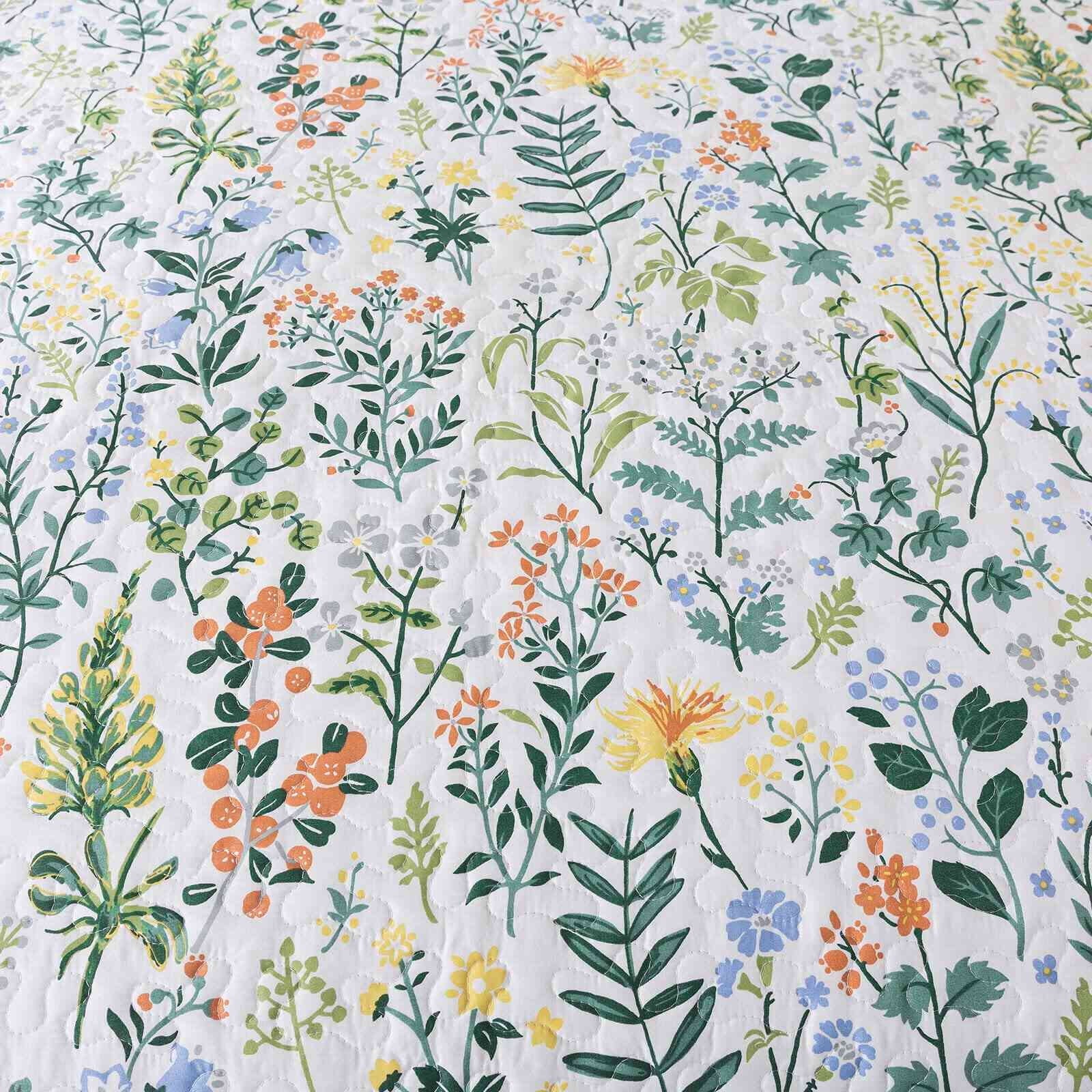 WannaToo Quilt Collection Microfiber Floral Bedding Set Green and White Quilt, King Size (3 Count)