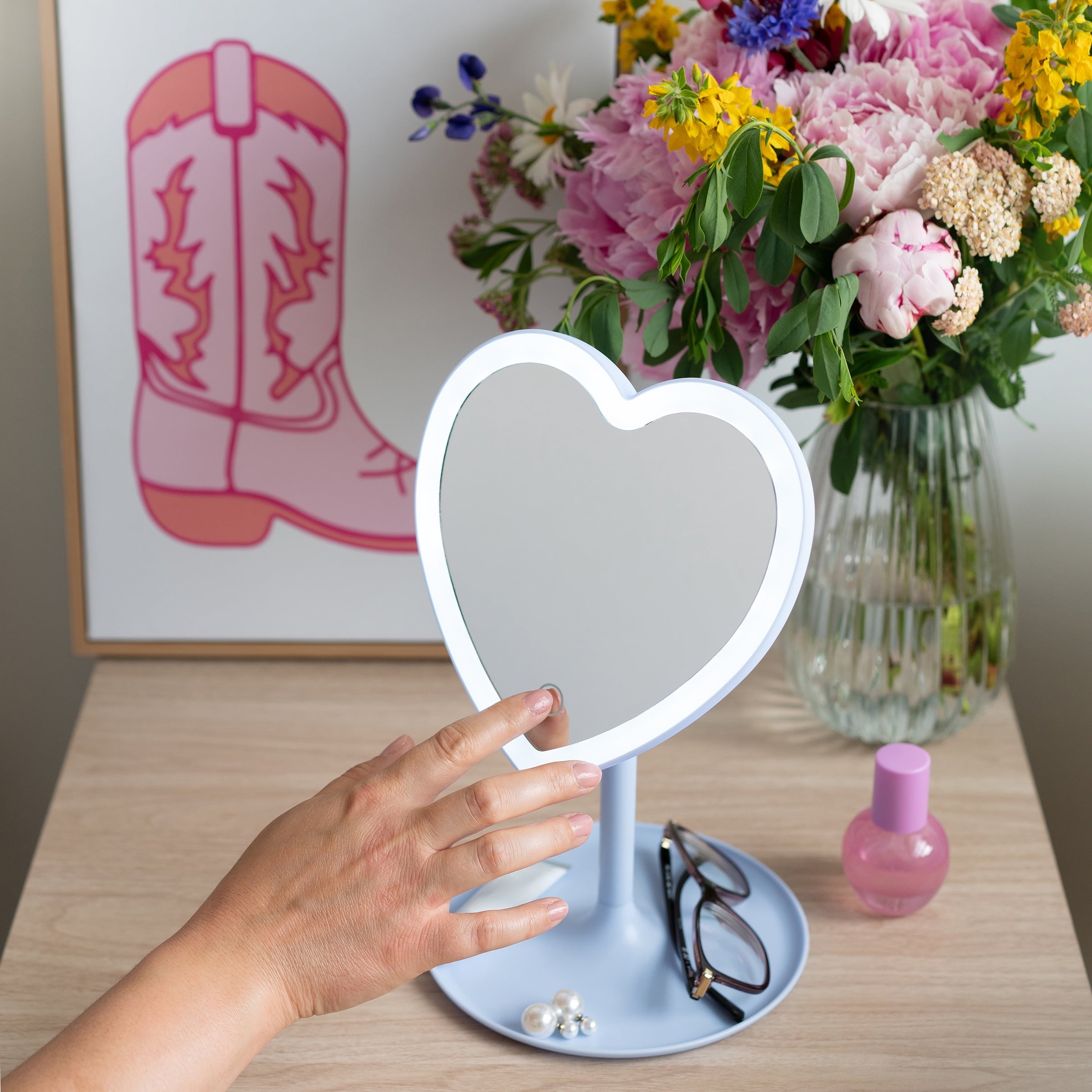 Mainstays 11.26" Tall Light Blue Plastic Frame Tabletop Heart Shaped LED Lighted Mirror with Trinket Tray
