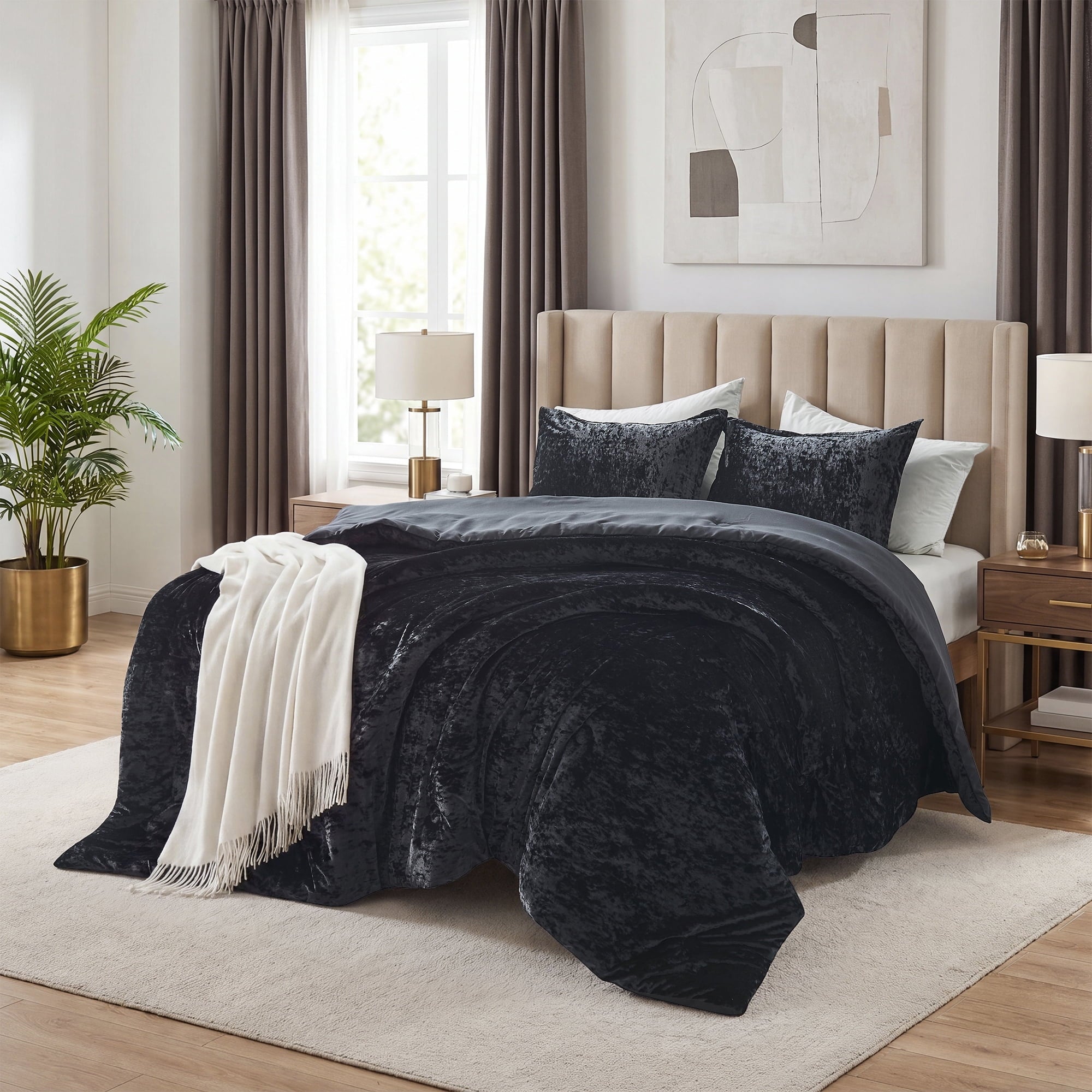 Regency Heights Full/Queen Cozy Velvet Comforter Sets, Luxury 3-Piece All-Season Bedding, Bed Set with Shams，Black