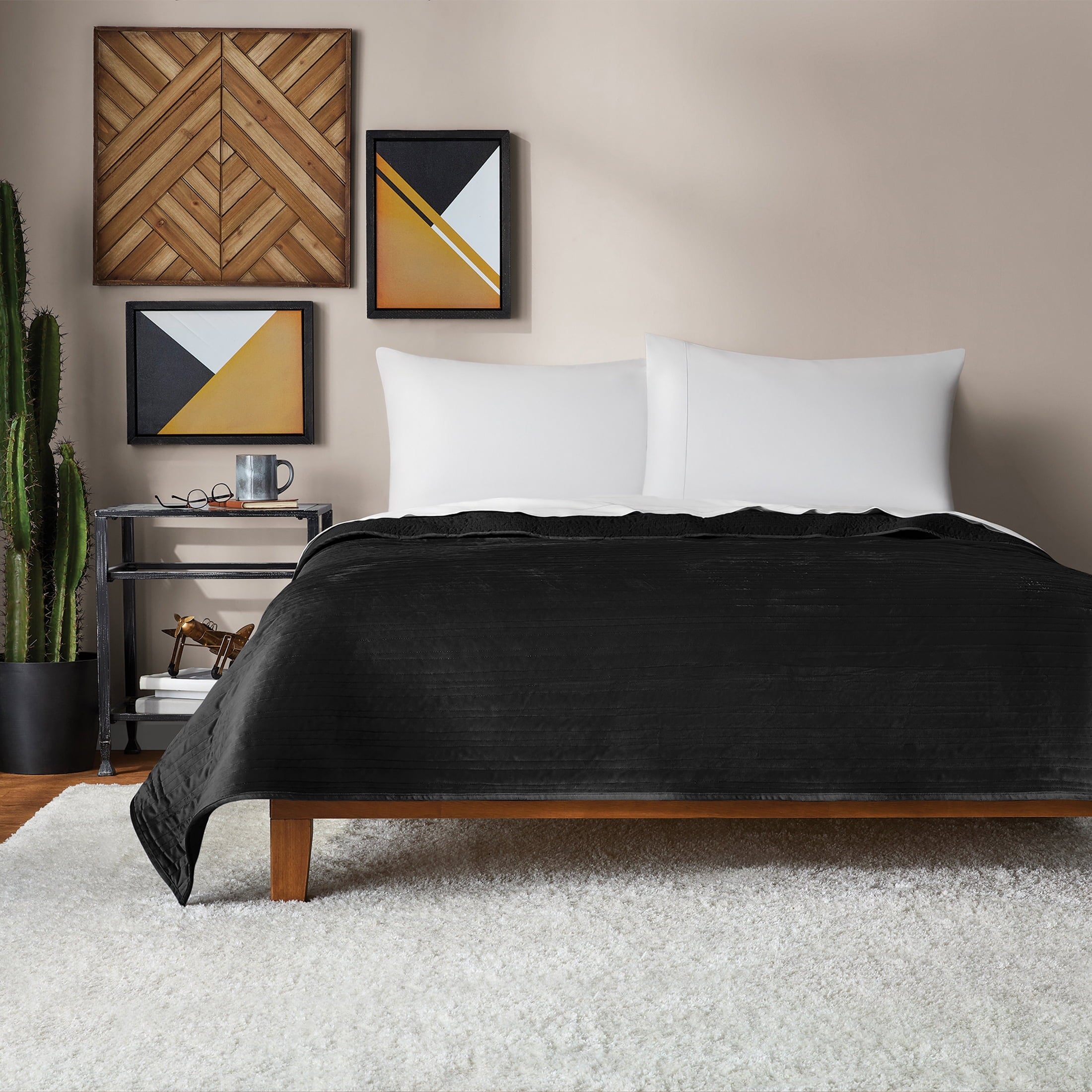 Mainstays Soft Velvet Quilt, Full/Queen, Rich Black, Soft & Cozy Bedding