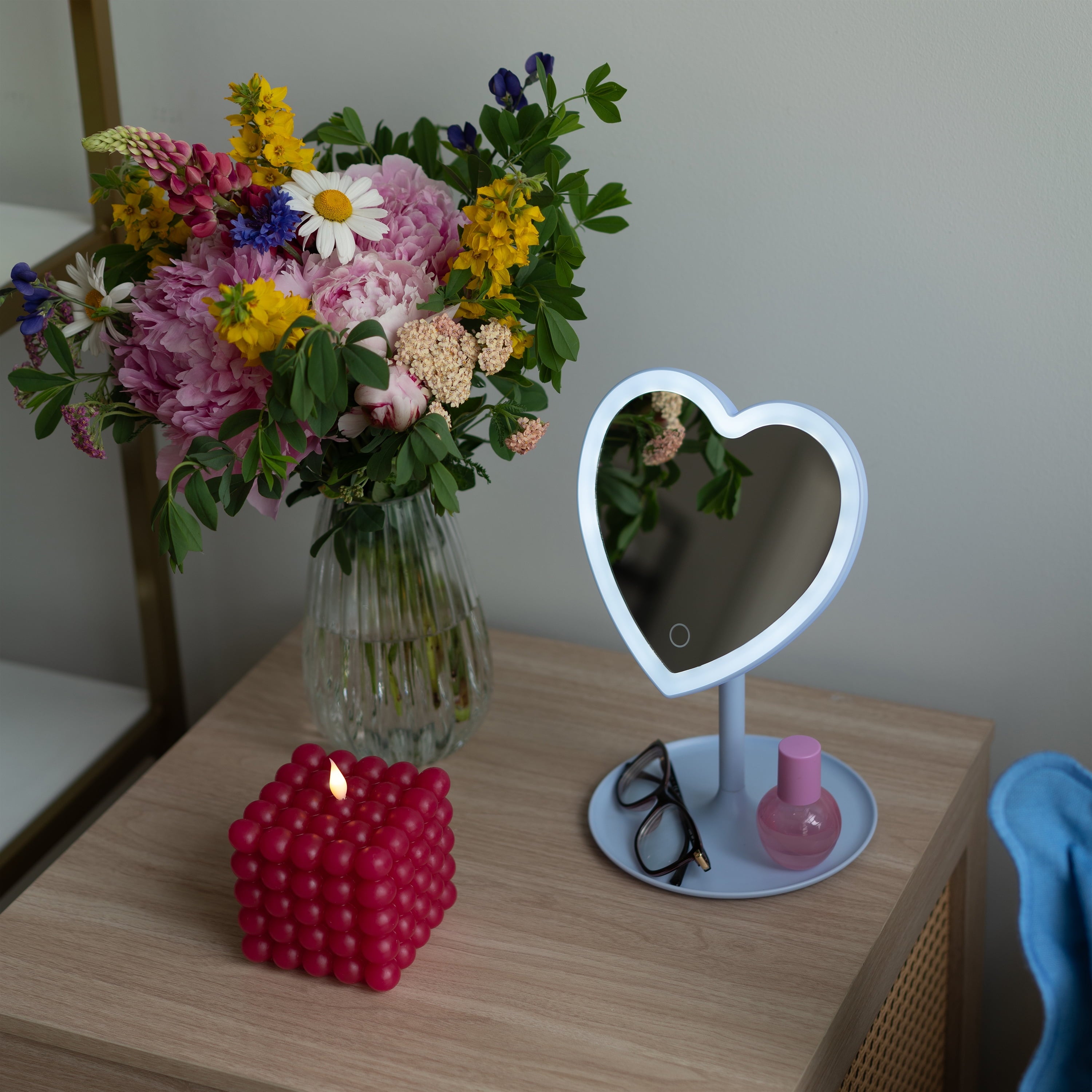 Mainstays 11.26" Tall Light Blue Plastic Frame Tabletop Heart Shaped LED Lighted Mirror with Trinket Tray