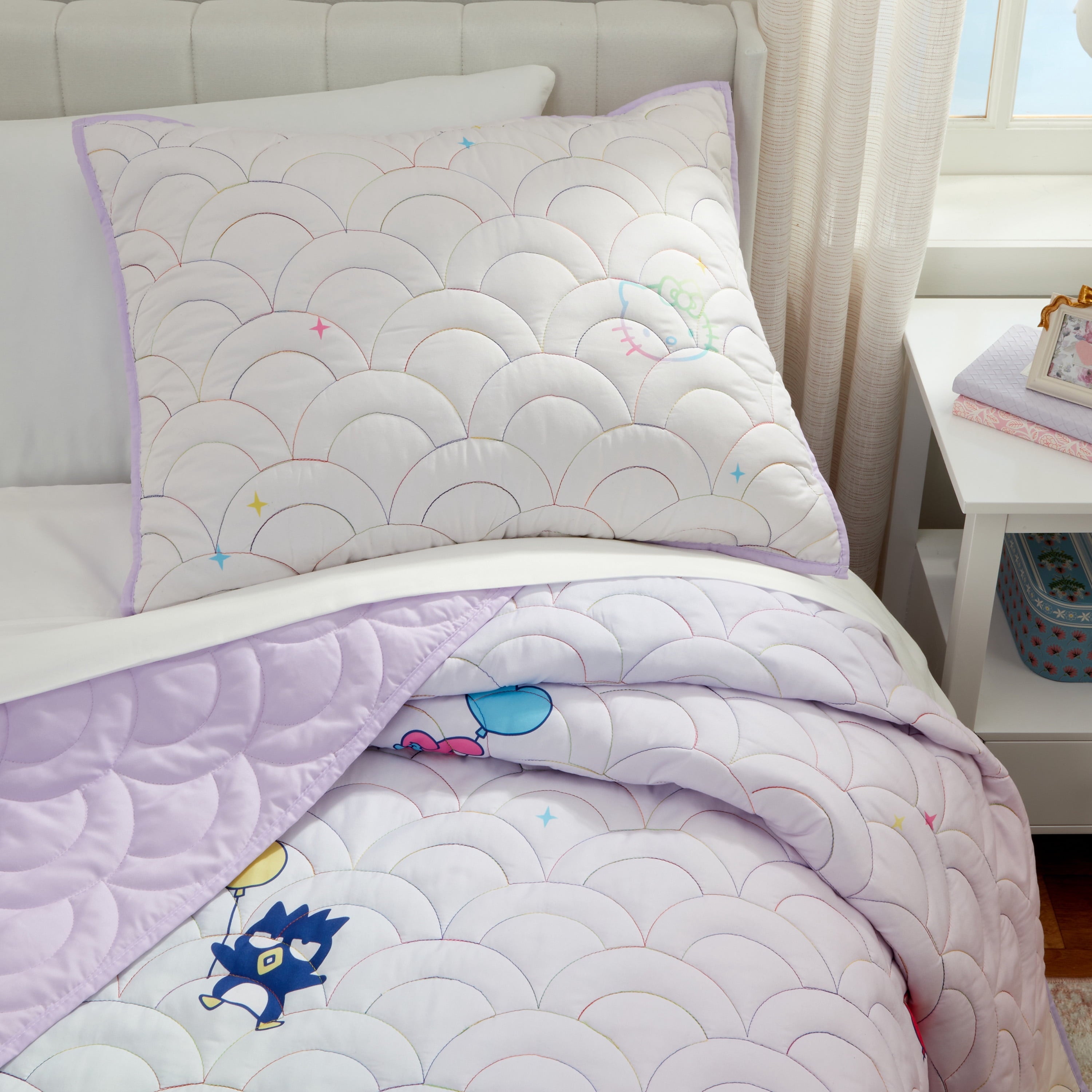 Hello Kitty and Friends Rainbow Ombre 2 Piece Quilt and Sham set, Twin/Full