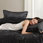 Regency Heights Full/Queen Cozy Velvet Comforter Sets, Luxury 3-Piece All-Season Bedding, Bed Set with Shams，Black